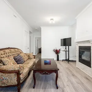 https://explore-vancouver-from-deluxe-2b-1b-basement.vancouver-hotels-bc.net