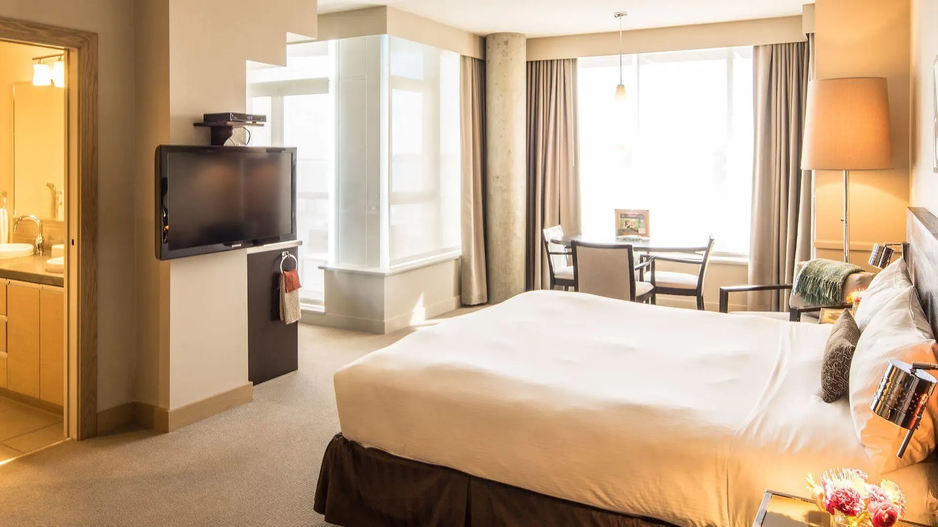 ****  The Sidney Pier Hotel & Spa Canada