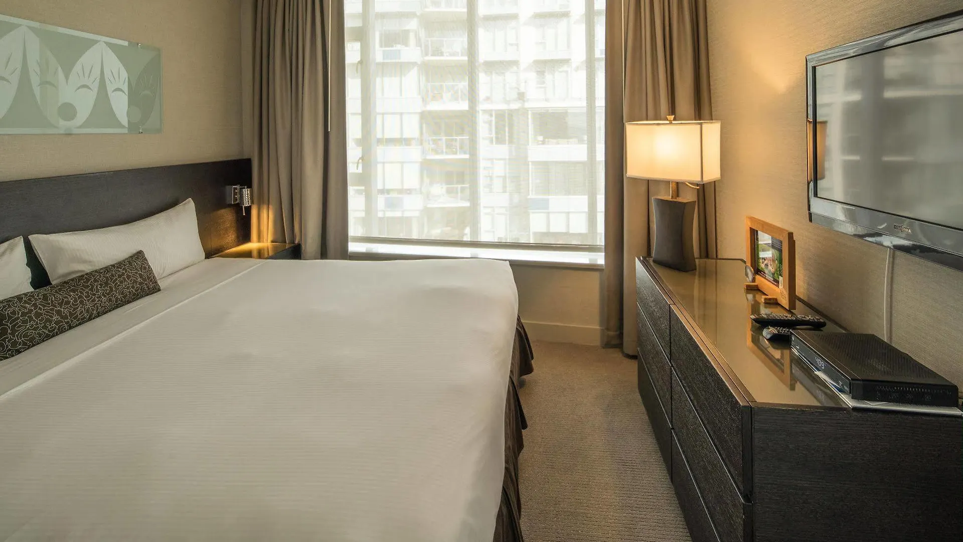 ****  The Sidney Pier Hotel & Spa Canada